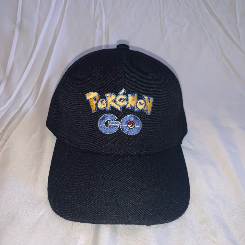 Poke mom go hat